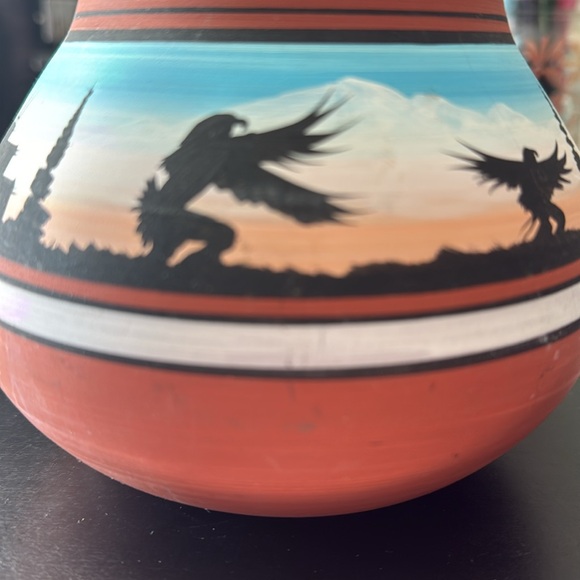 Handmade Native American pottery - Picture 4 of 14